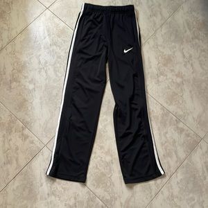 nike sweatpants thin
